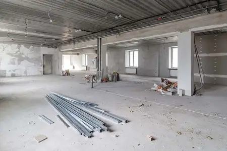 Byggstädning på en byggarbetsplats, en slags lokalvård